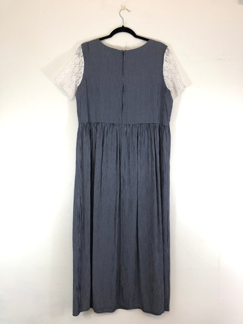Miss Dorby Dress