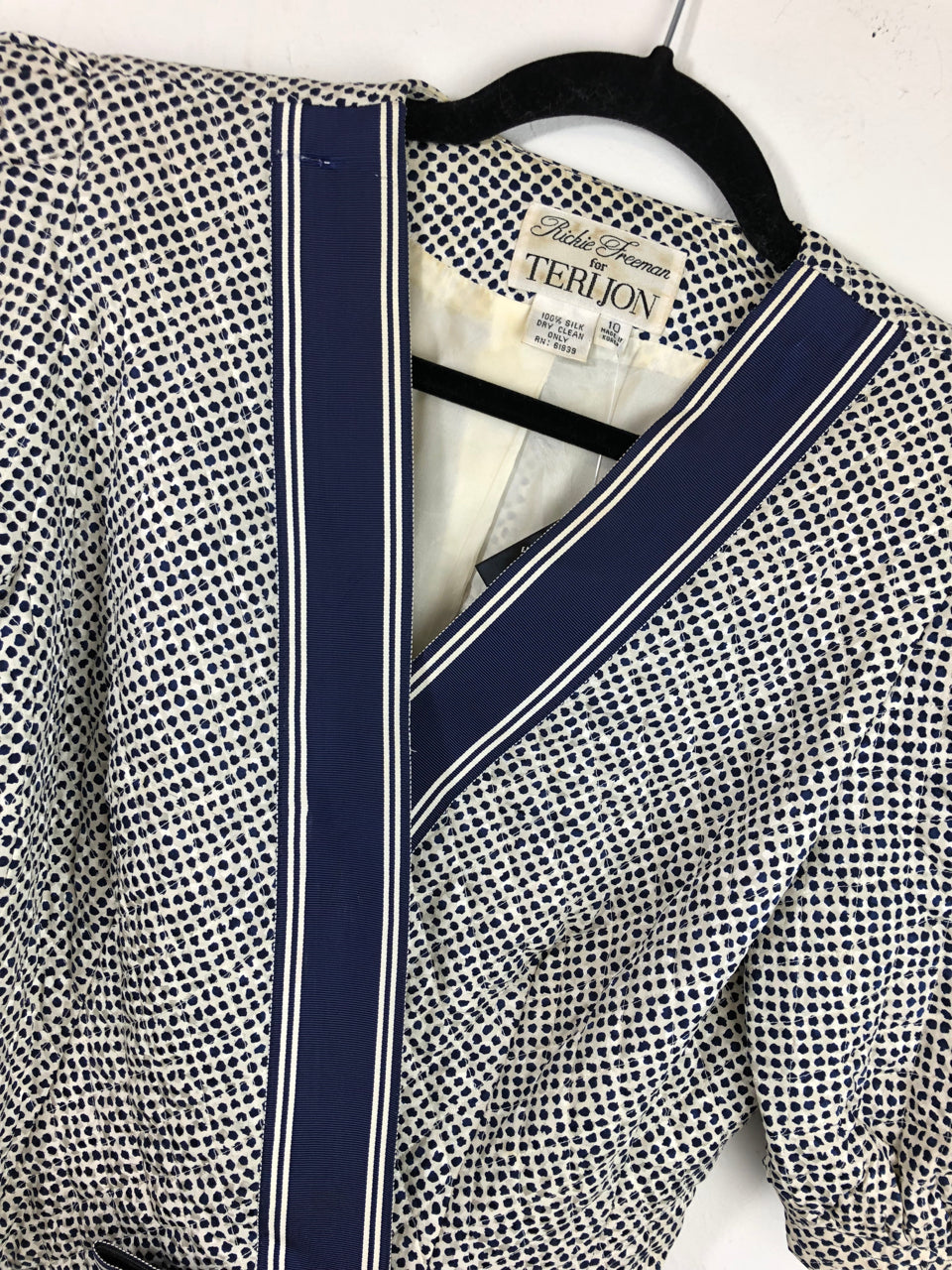 Rickie Freeman for Teri Jon Puffed Sleeve Top