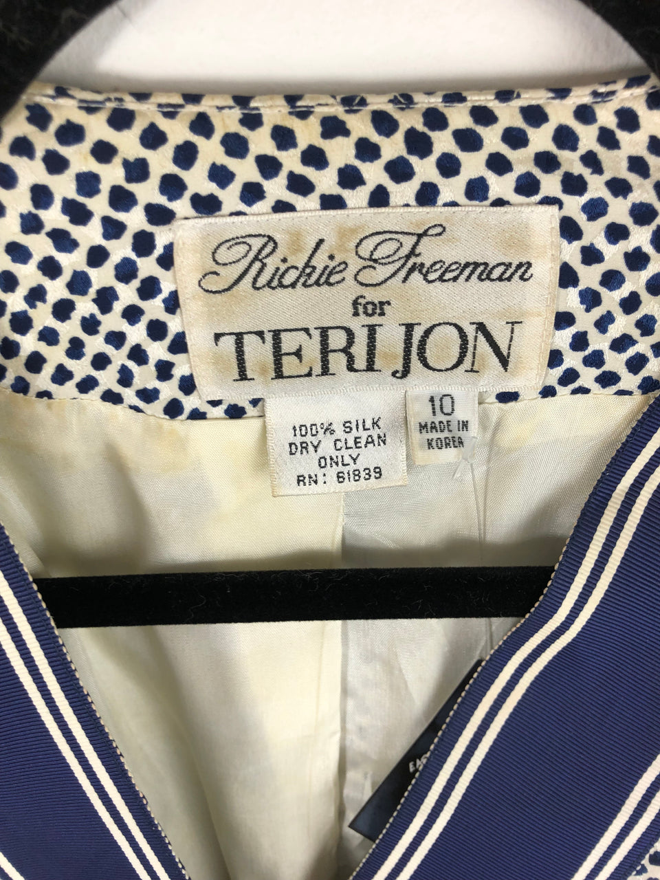 Rickie Freeman for Teri Jon Puffed Sleeve Top