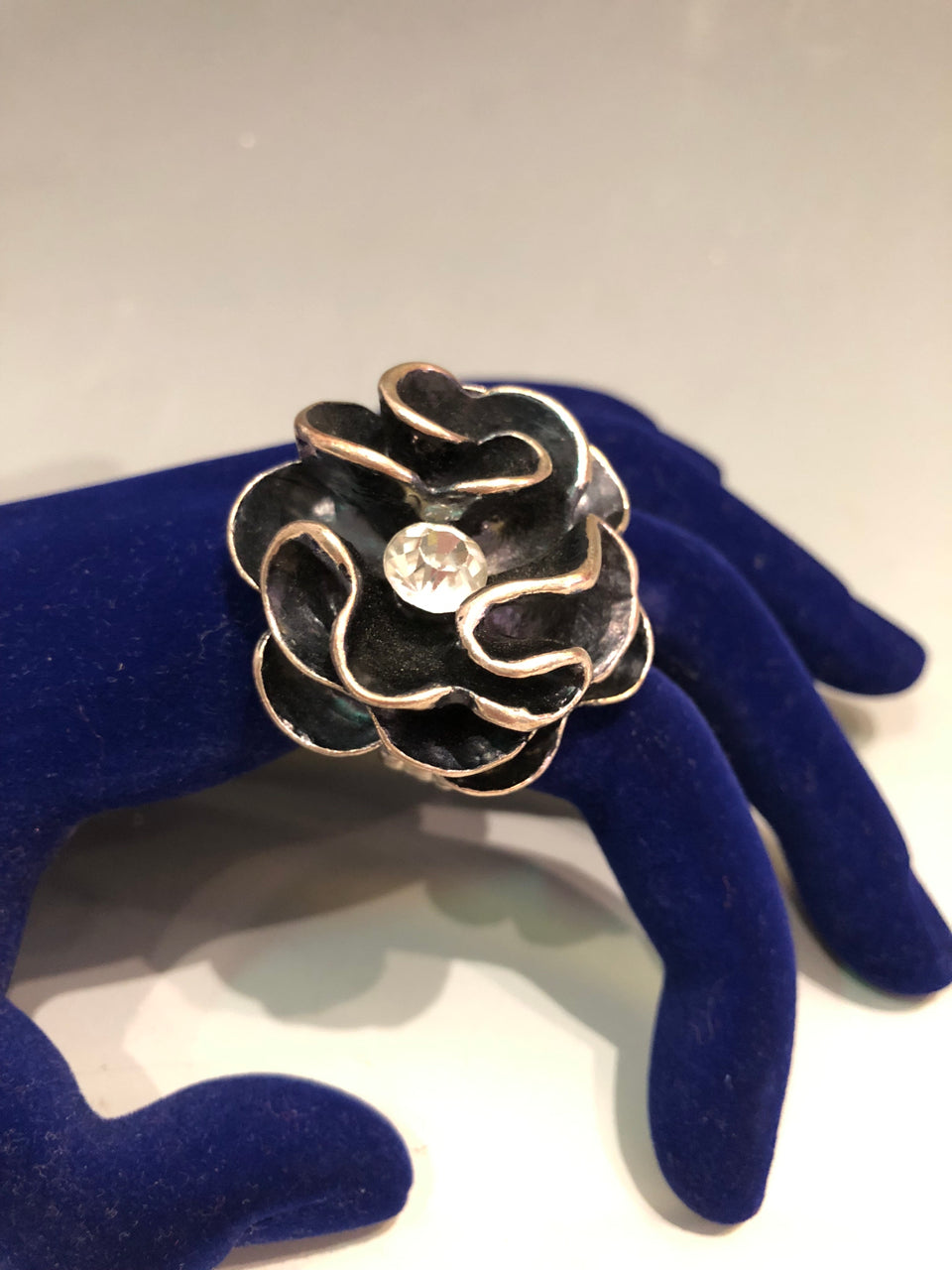 Flowy Flower Ring