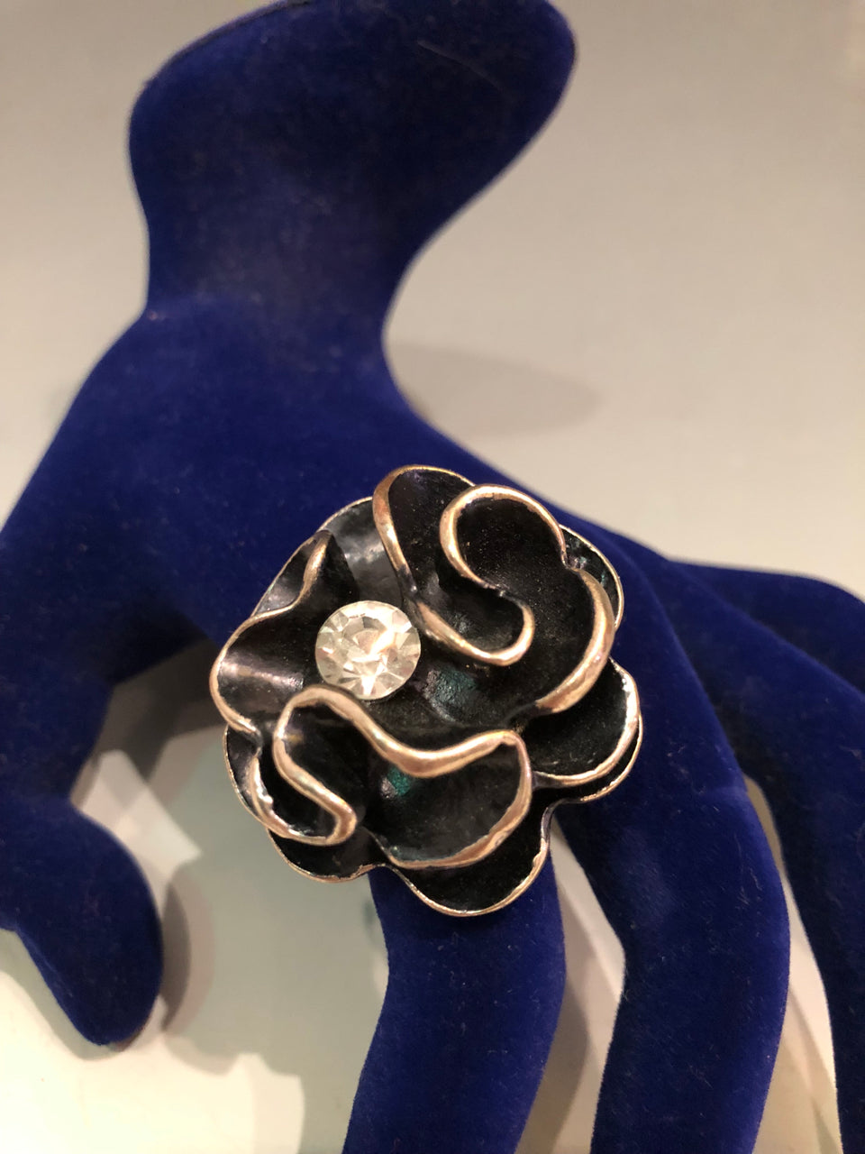 Flowy Flower Ring