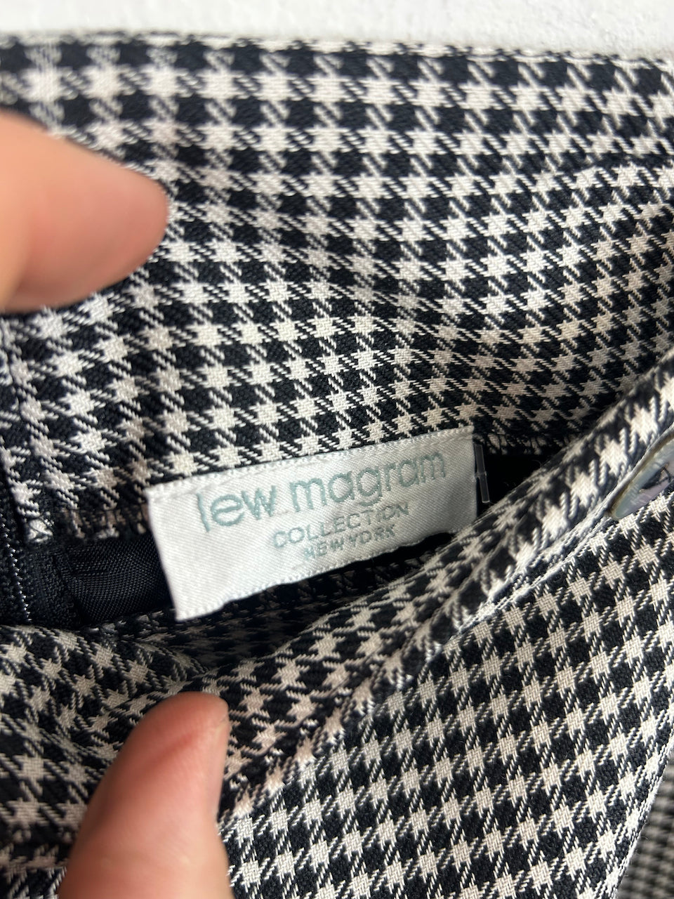 Lew Magram Collection New York Skirt