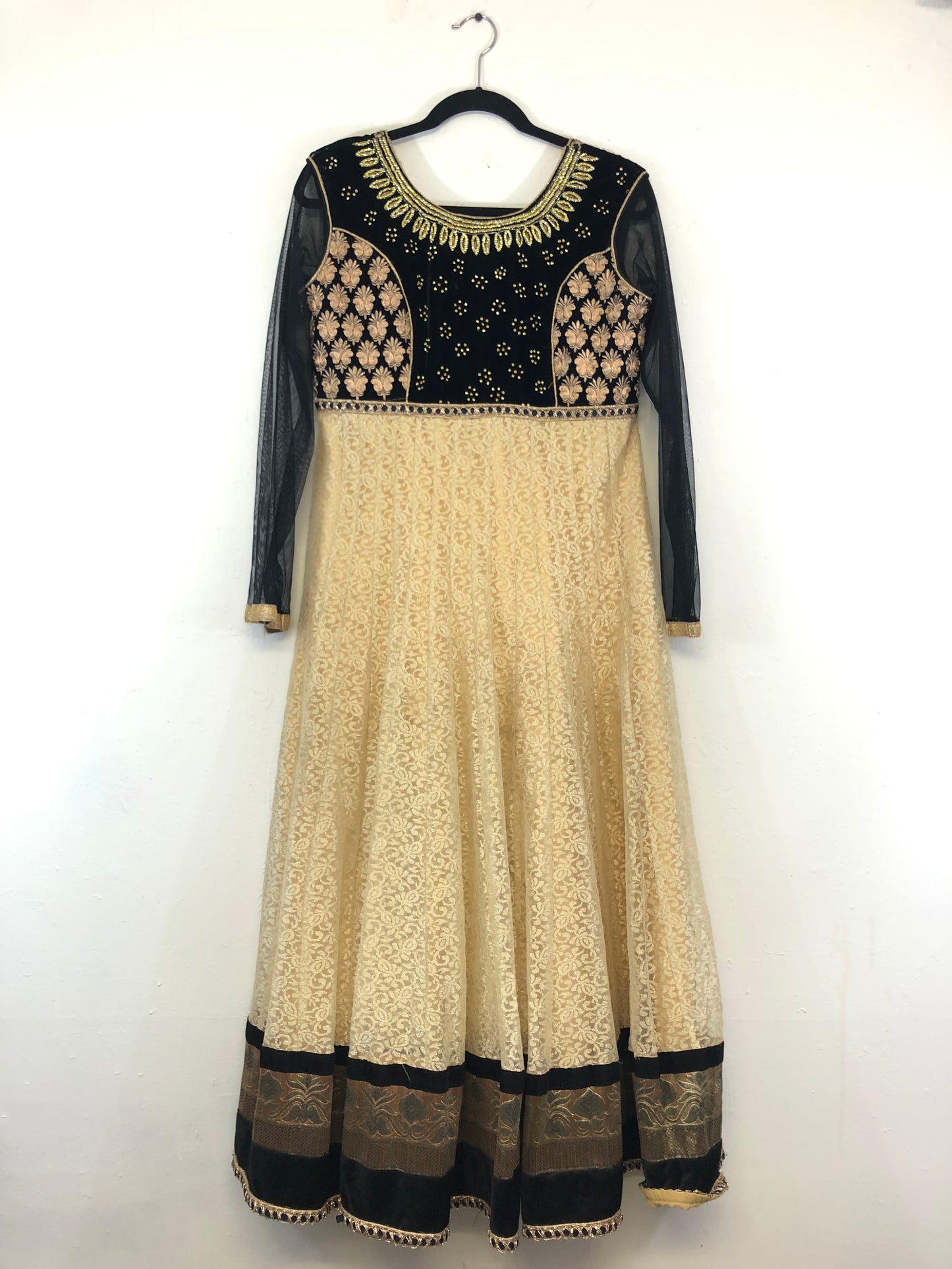 Velvet & Lace 70s Maxi Dress
