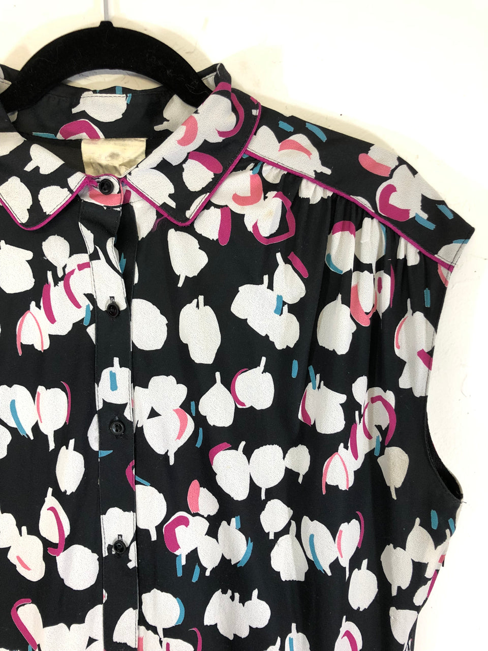 Sleeveless 80s Dress