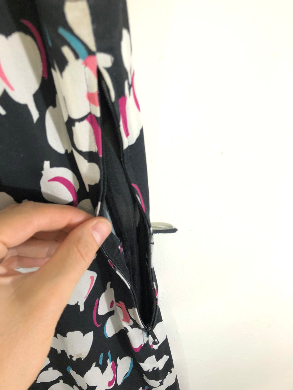 Sleeveless 80s Dress