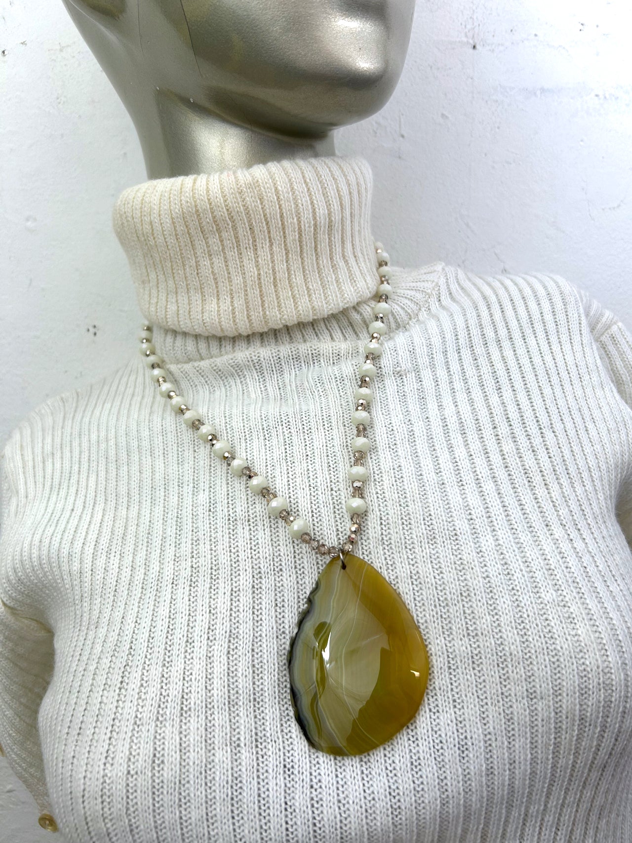 Agate Pendant Necklace