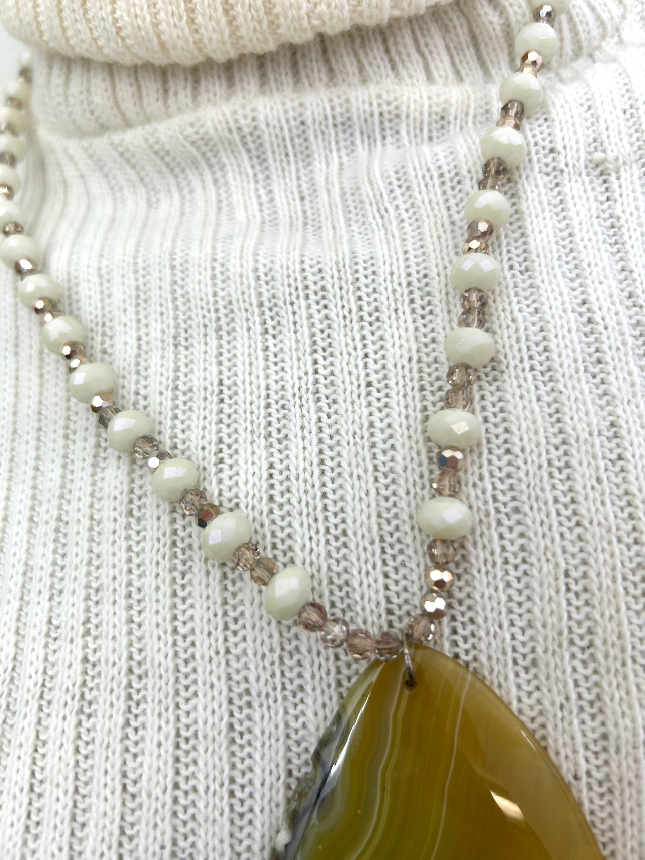 Agate Pendant Necklace