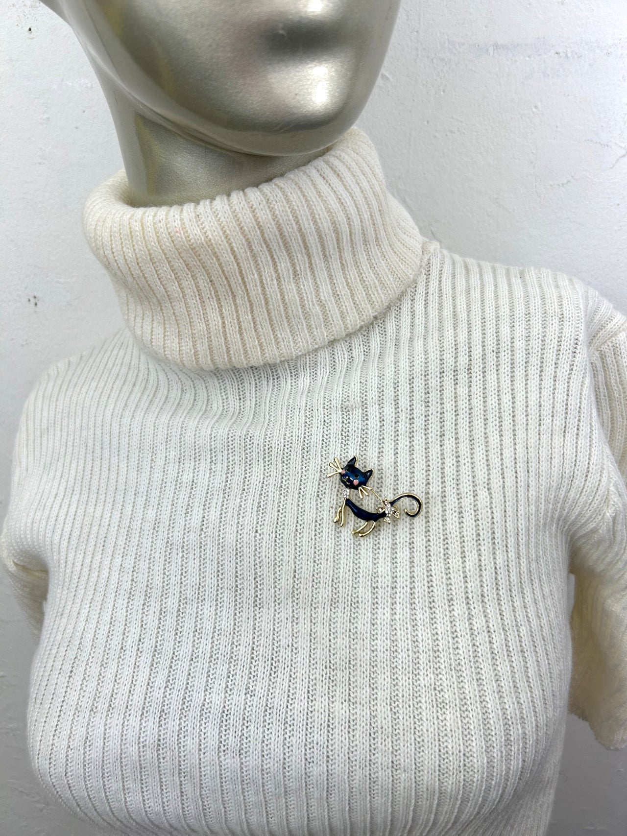 Cat Brooch