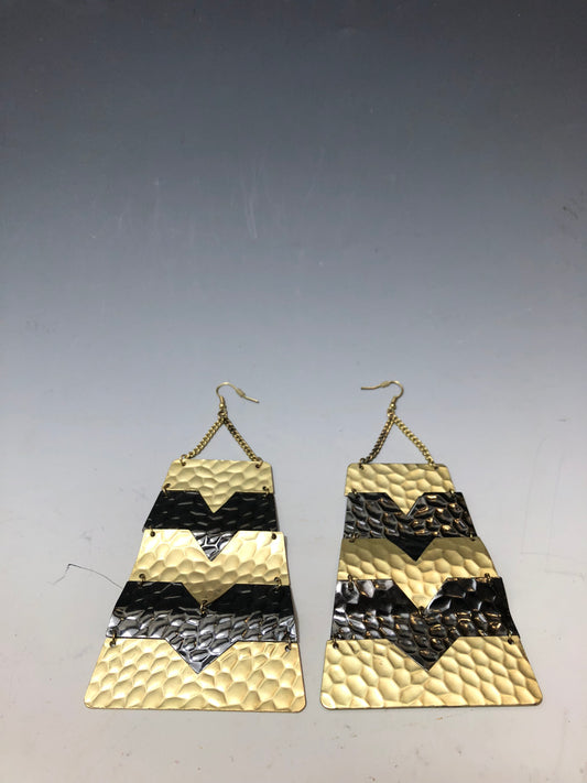 Dangle Plate Earrings