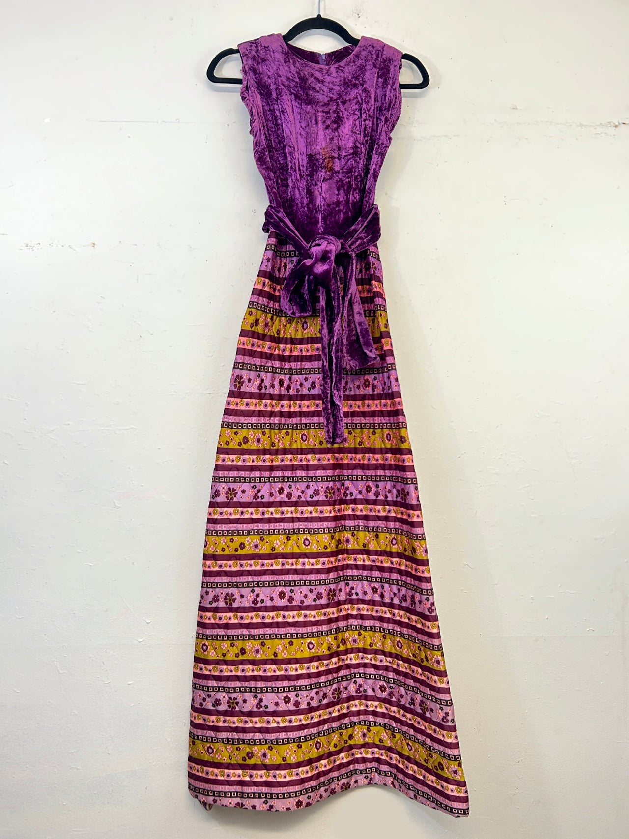 Velvet & Quilted 70s Maxi Dress w/Belt