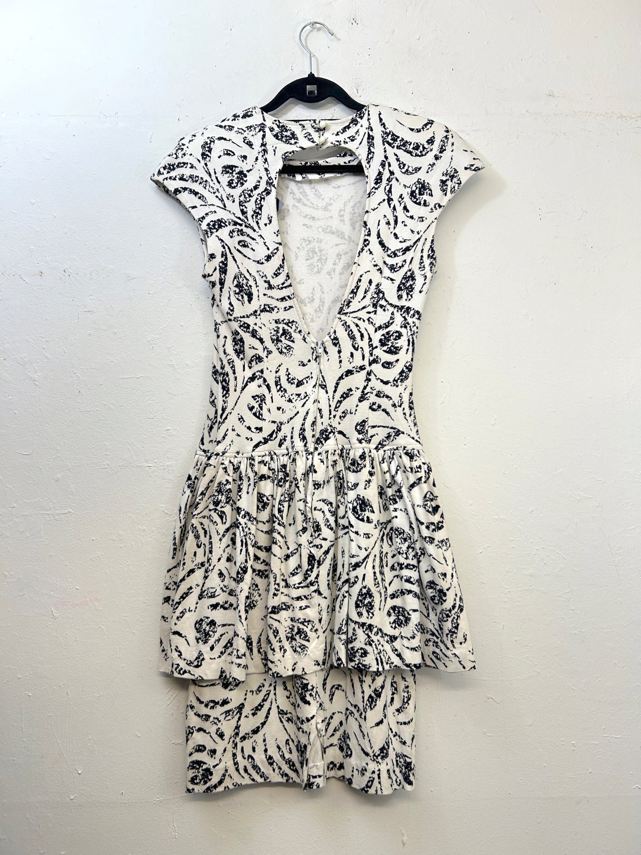 Maggy London White & Black 80s Dress
