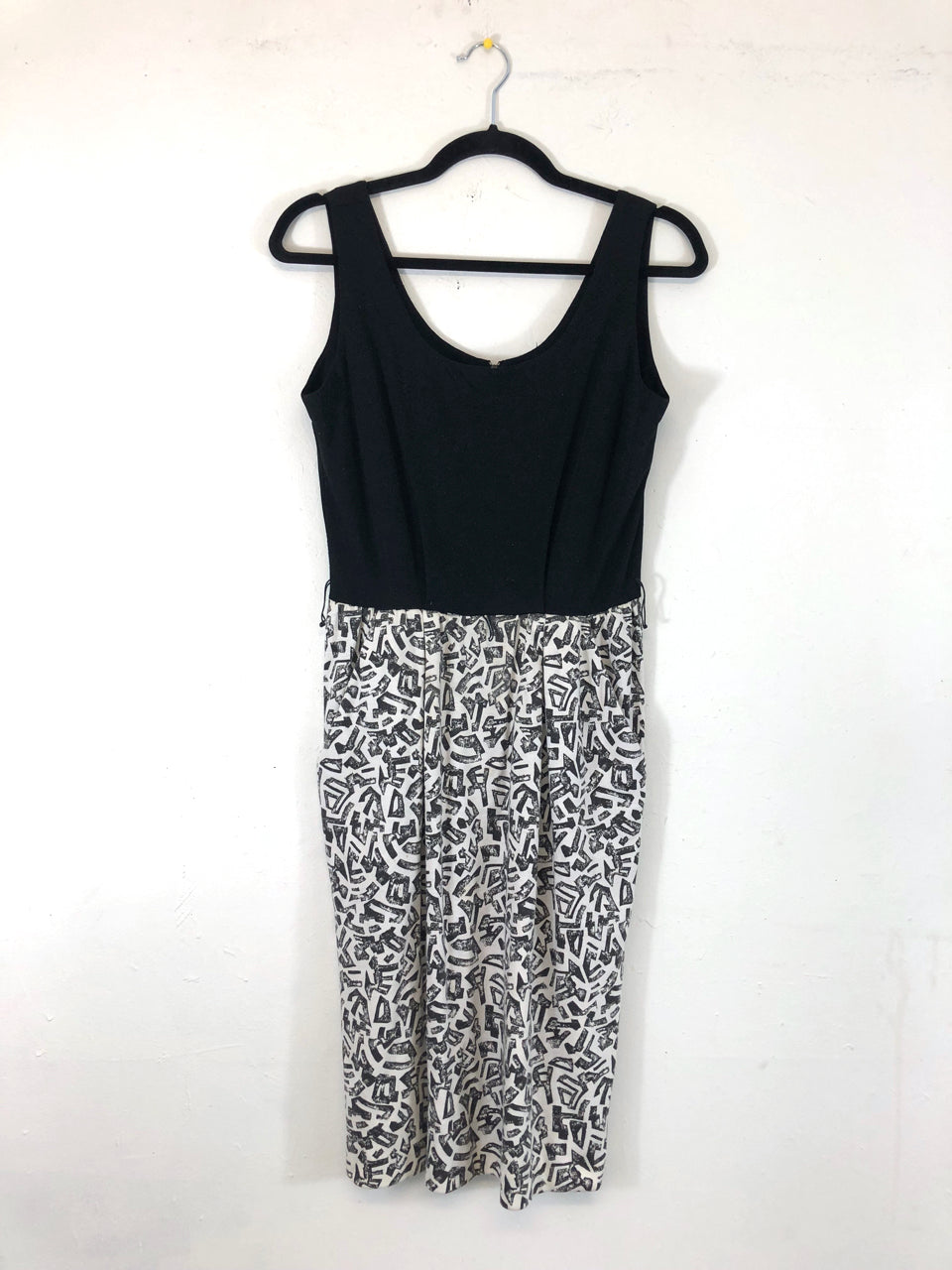 Black & White Abstract 80s Dress