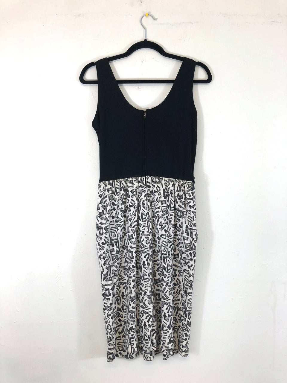 Black & White Abstract 80s Dress