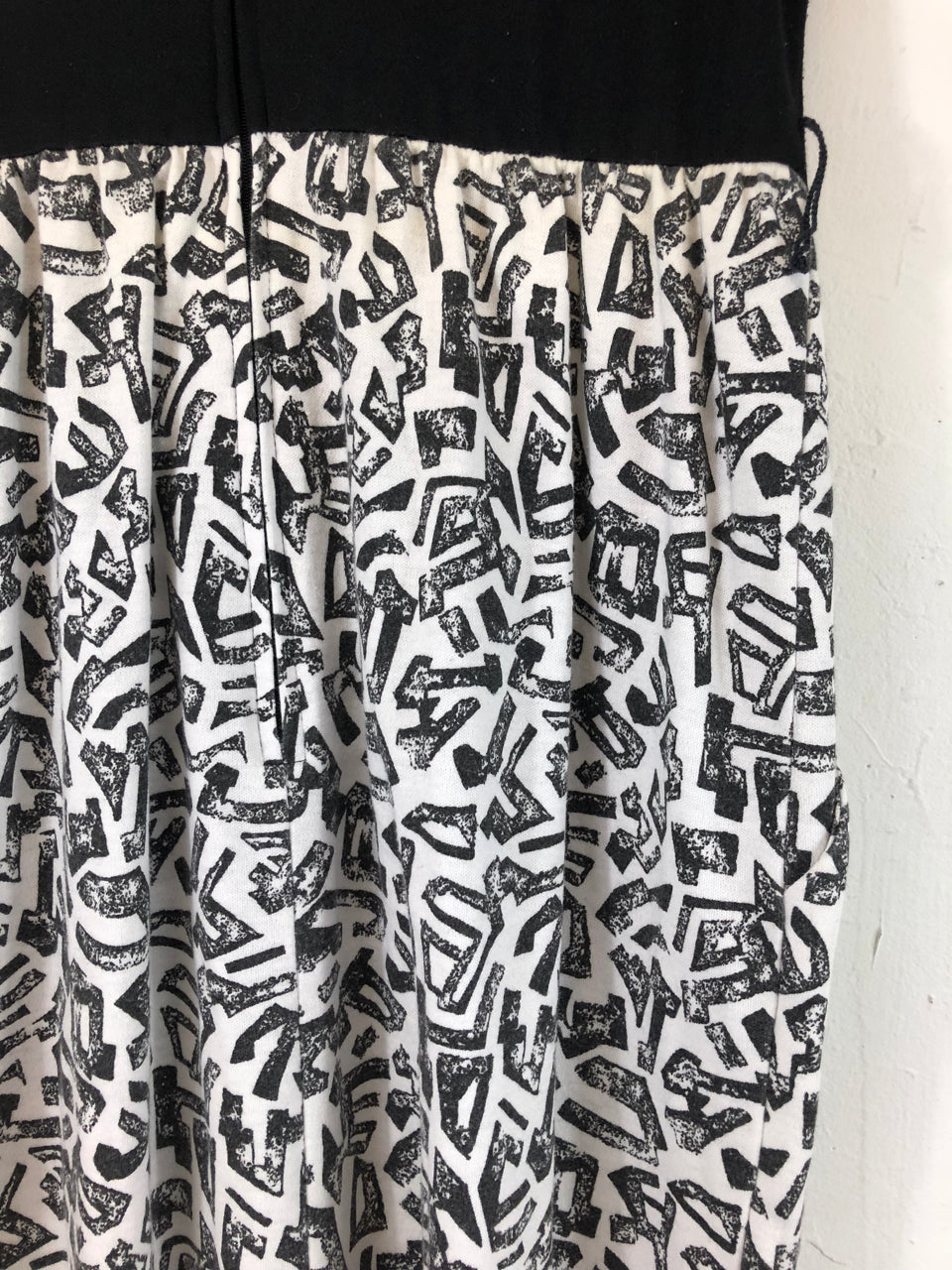 Black & White Abstract 80s Dress