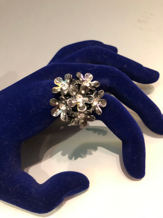 Flower Cluster Ring