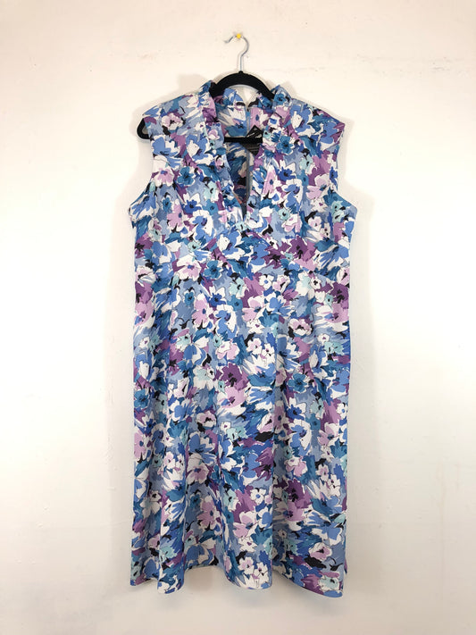 Floral Ruffled 70s Dress