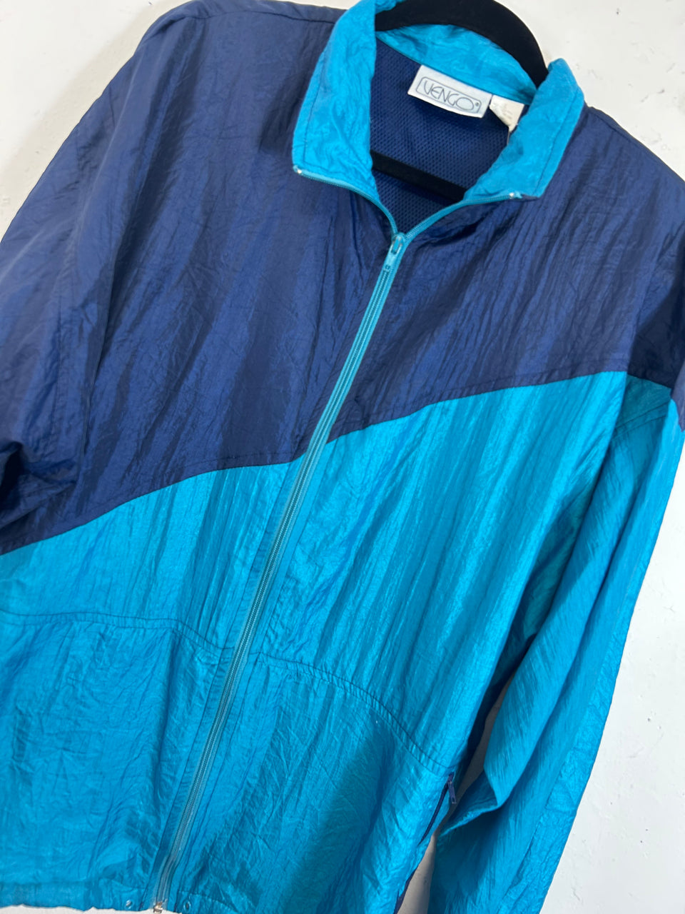 Vengo Windbreaker