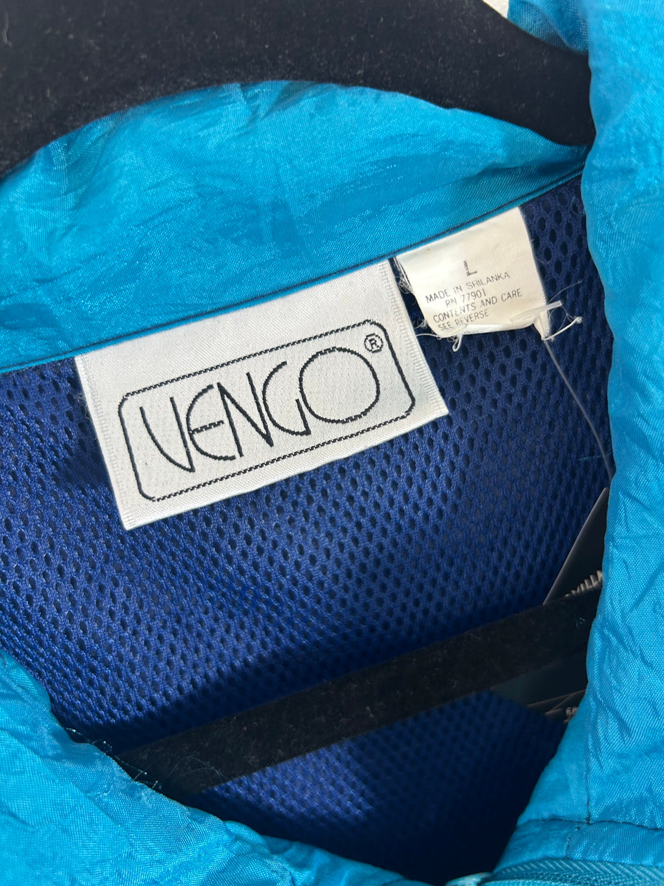 Vengo Windbreaker