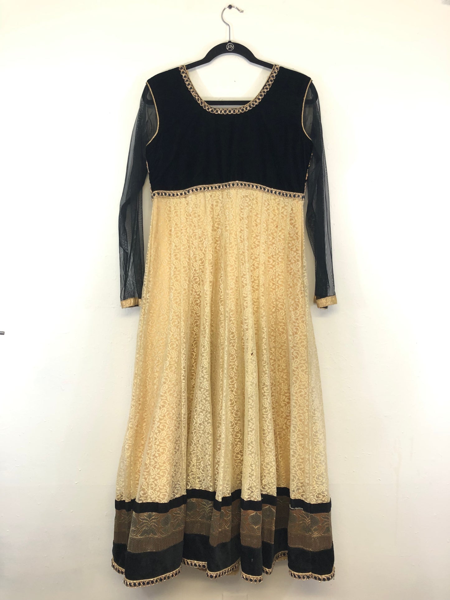 Velvet & Lace 70s Maxi Dress